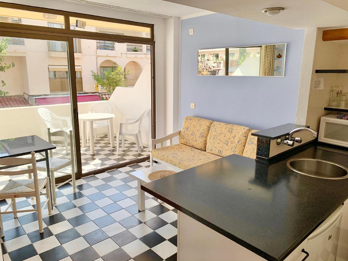 Apartamentos Miranda Es Pujols Εξωτερικό φωτογραφία
